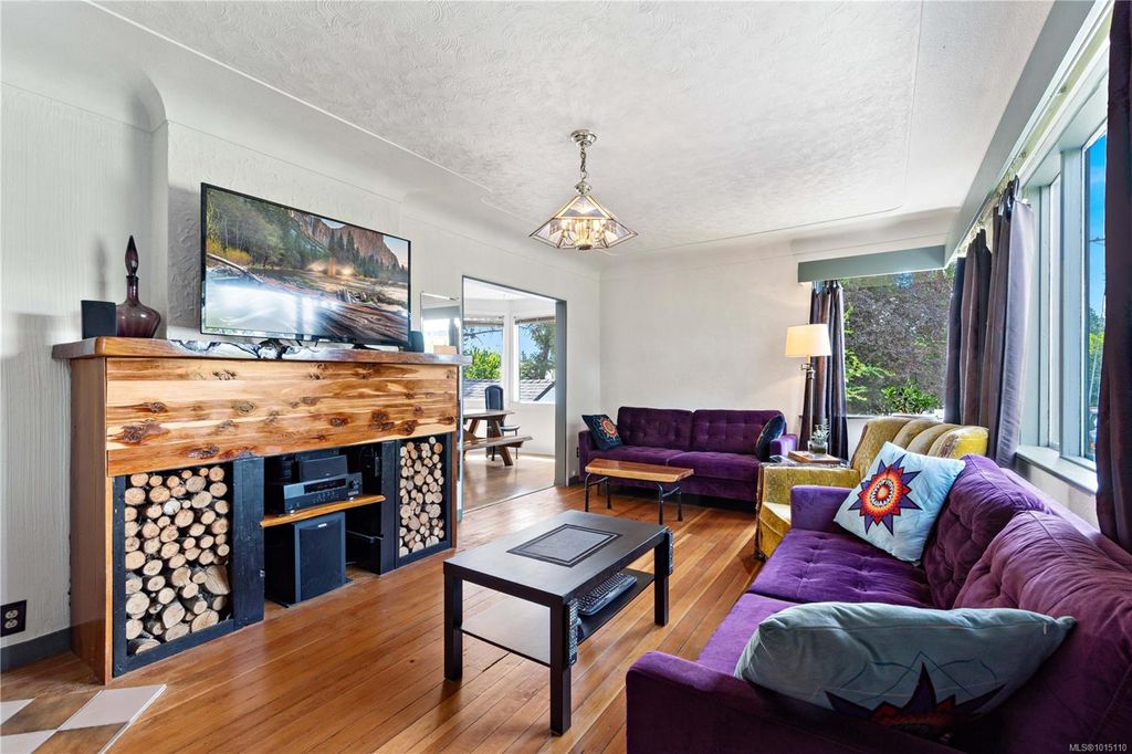 listing image 16047973893736601337