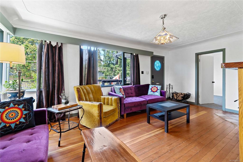 listing image 16046722101009322541