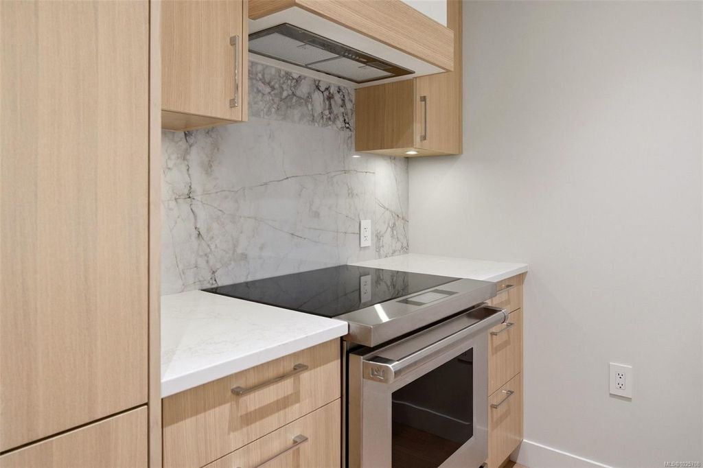 listing image 16049484274905226181