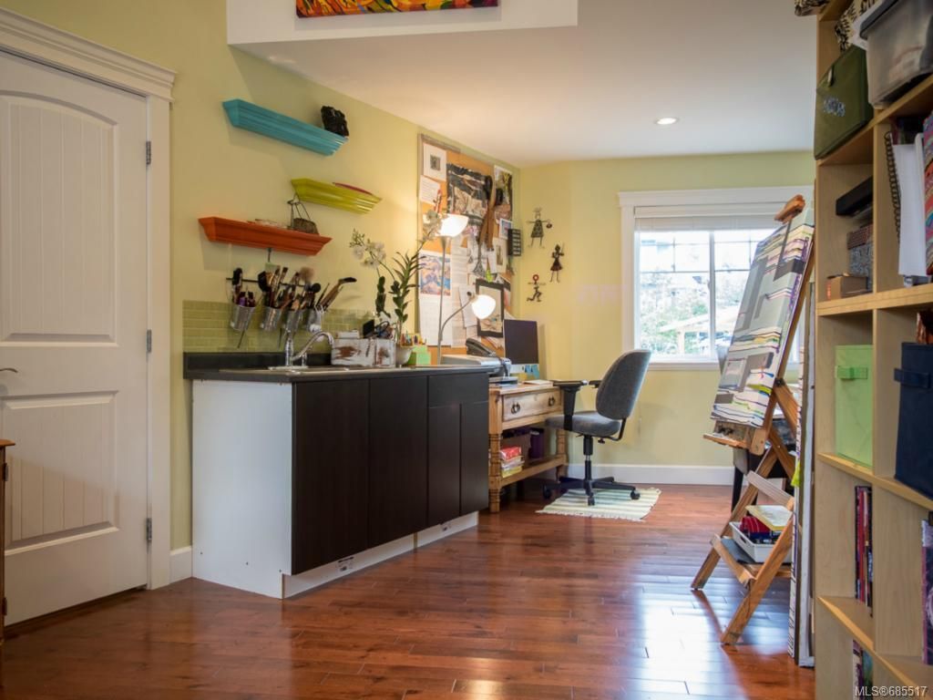 listing image 16048203380326215748