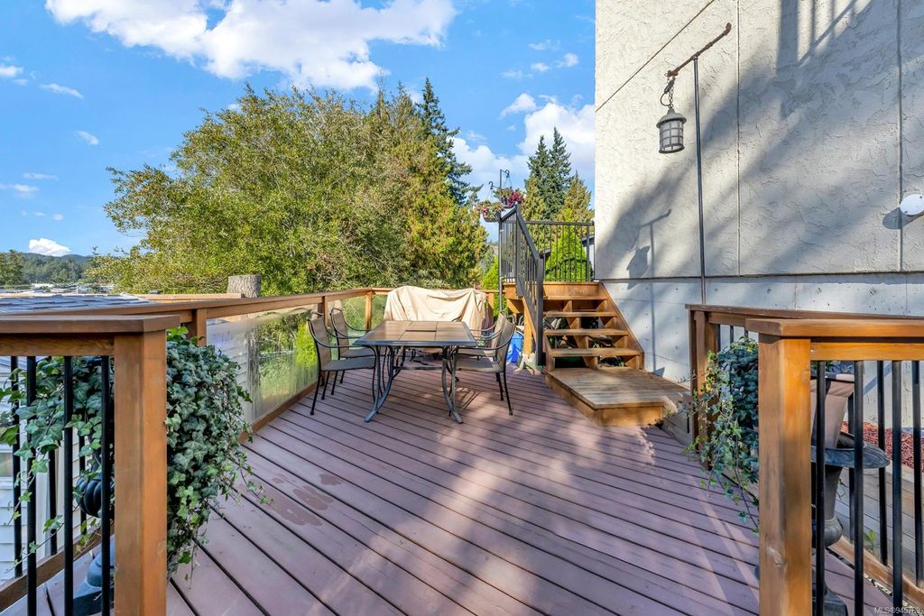 listing image 16043379366443798907