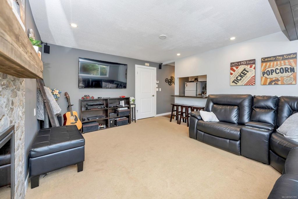 listing image 16048276175520518518