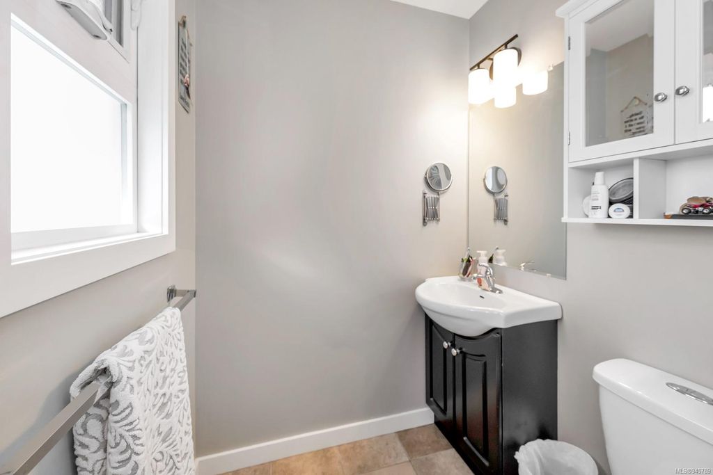 listing image 16042160559126613643