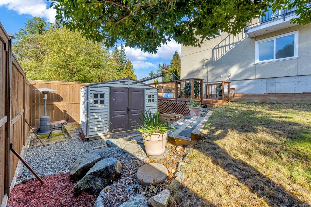 listing image 16044456124781853928