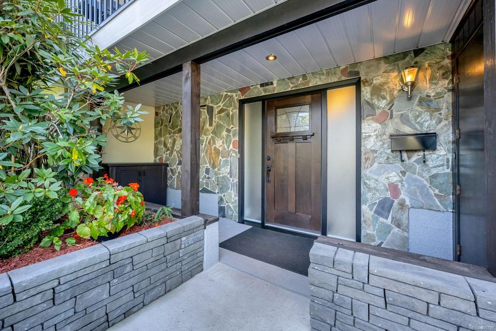 listing image 16044597922645598657