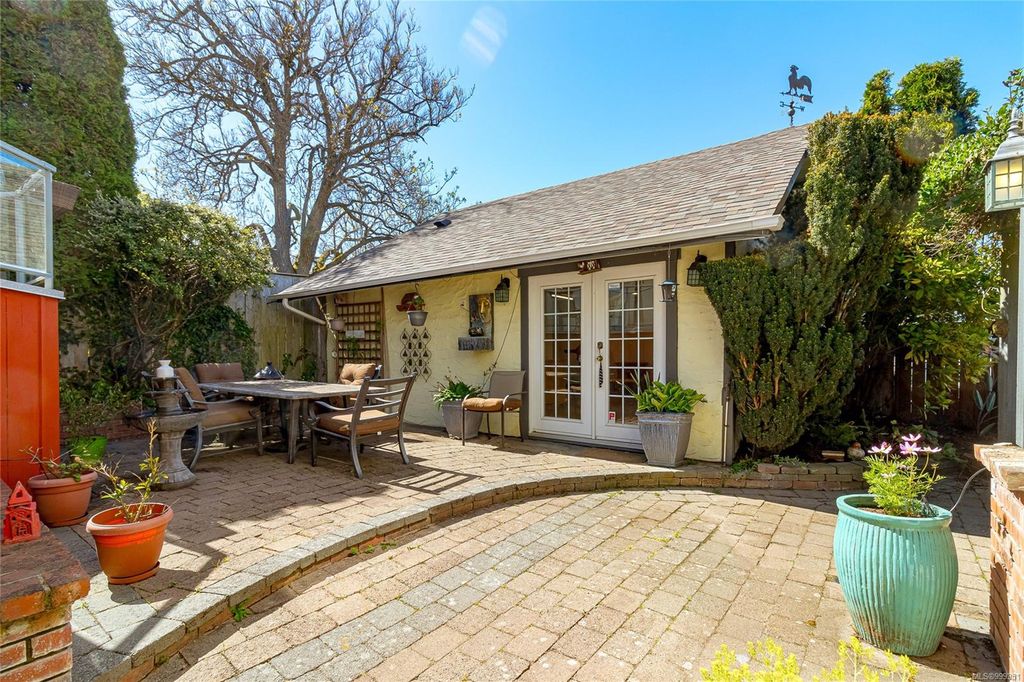 listing image 16048251728260142867