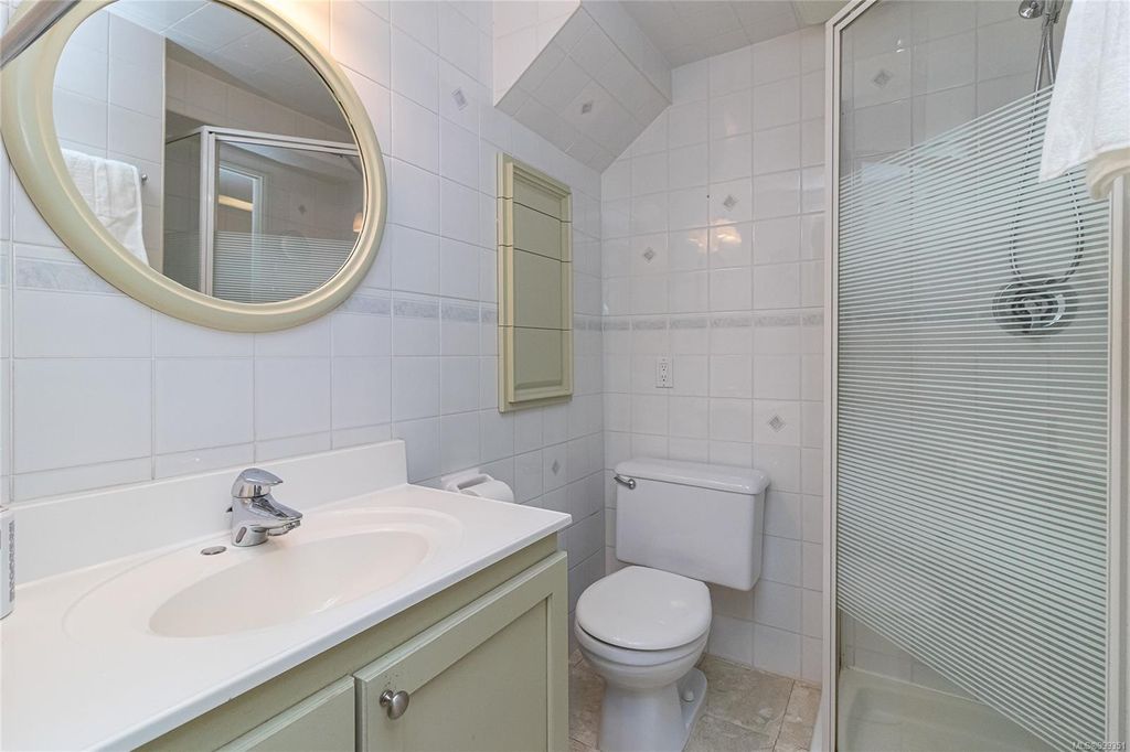 listing image 16041848239799249006