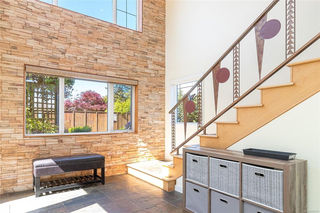 listing image 16041014944809112092