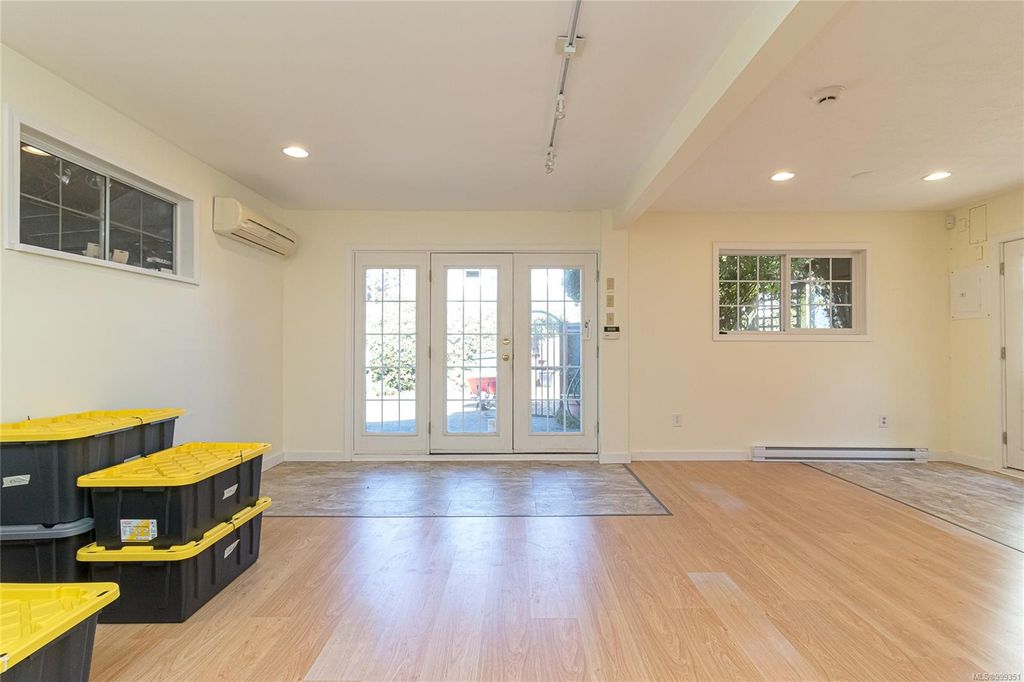 listing image 16041323843101426997