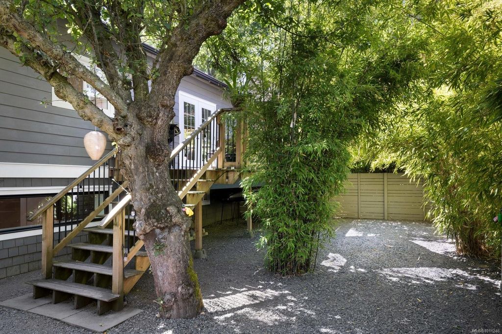 listing image 16042384837323128022