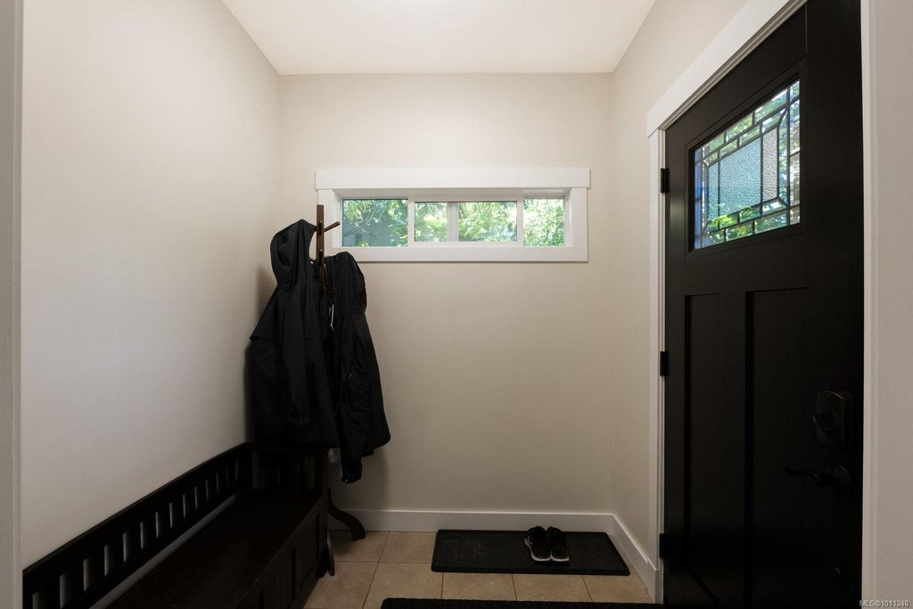 listing image 16042802176494693495