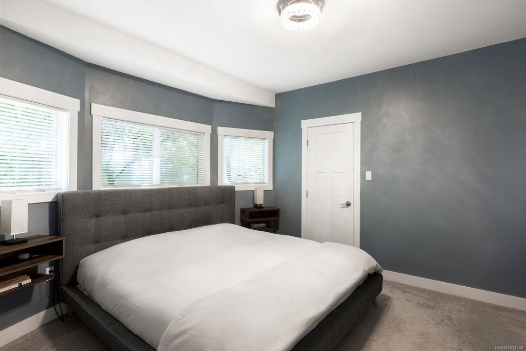 listing image 16045250623708267450