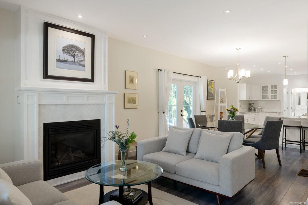 listing image 16042629847790715155