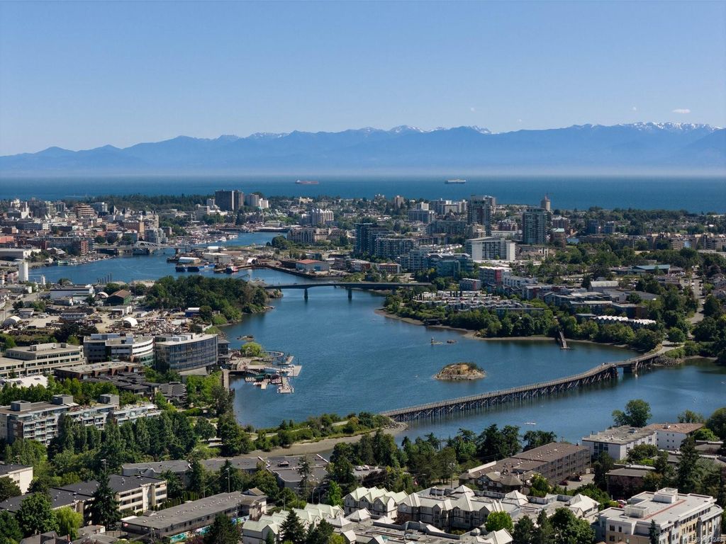 listing image 16049117146120471395