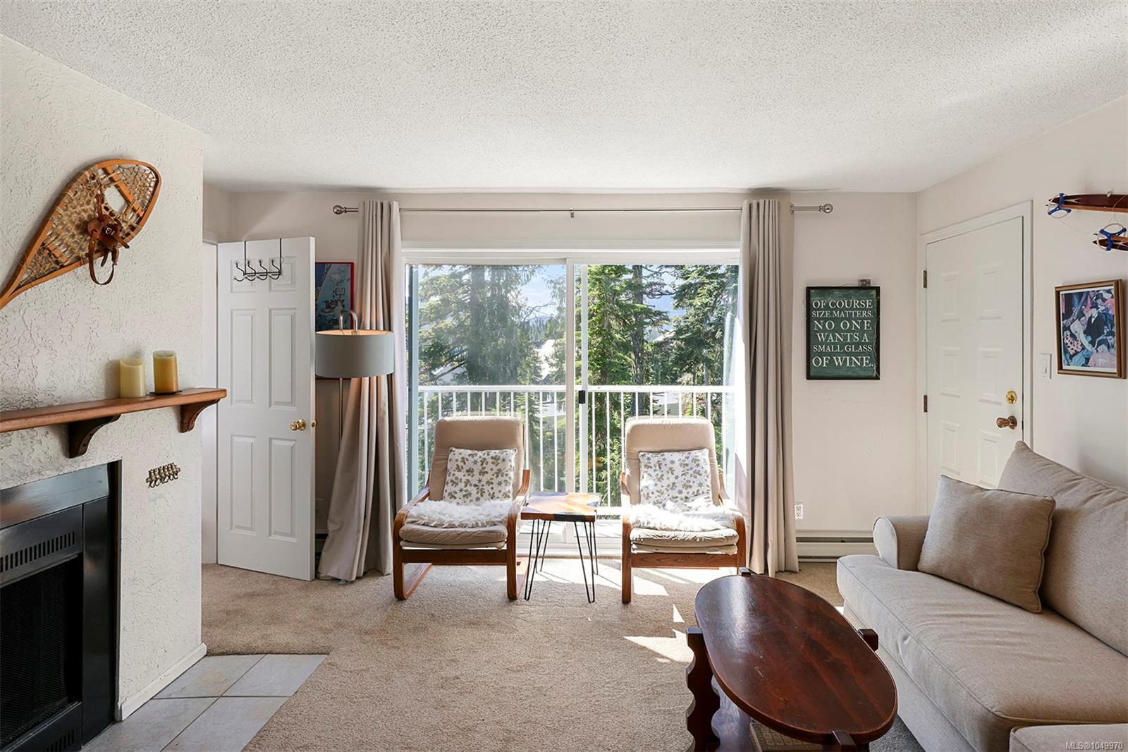 687 Castle Crag Cres 1