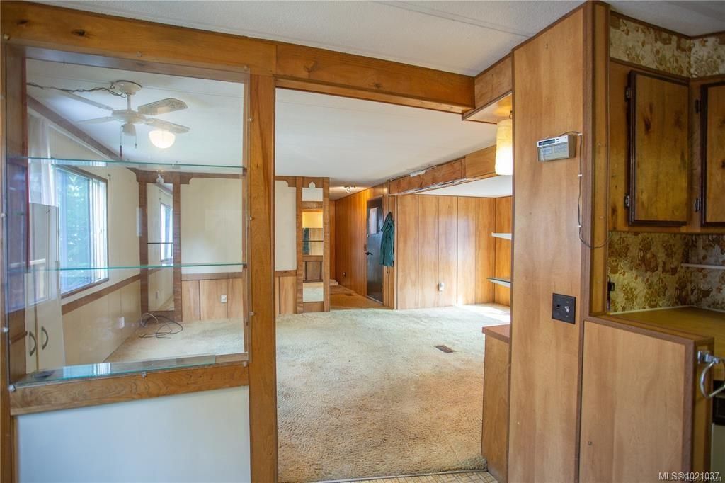 listing image 16044470243596476409