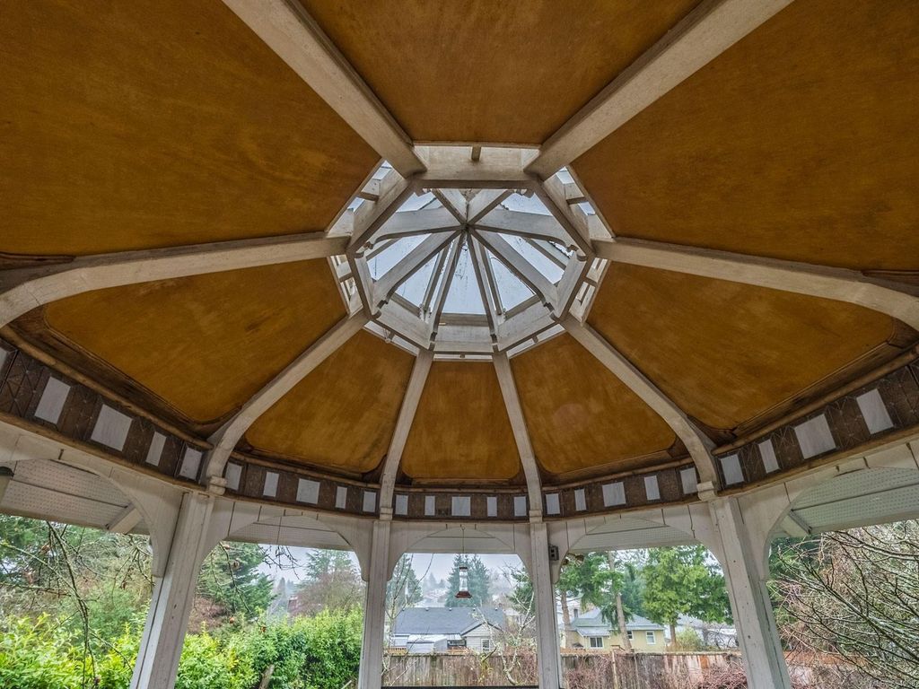 listing image 16042221536108