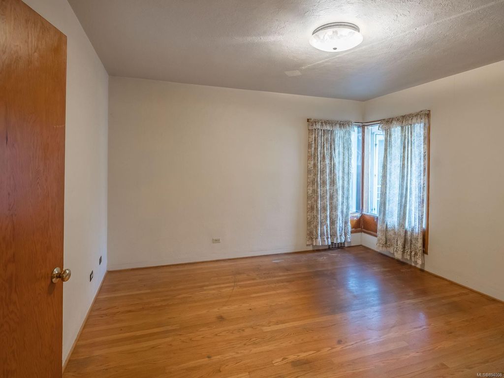 listing image 16043330436632