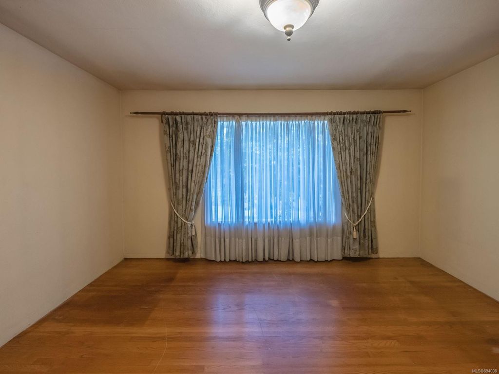 listing image 16041782176066