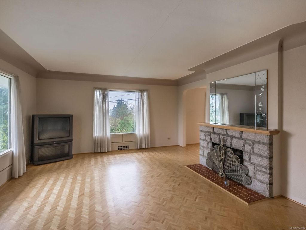 listing image 16041916041304