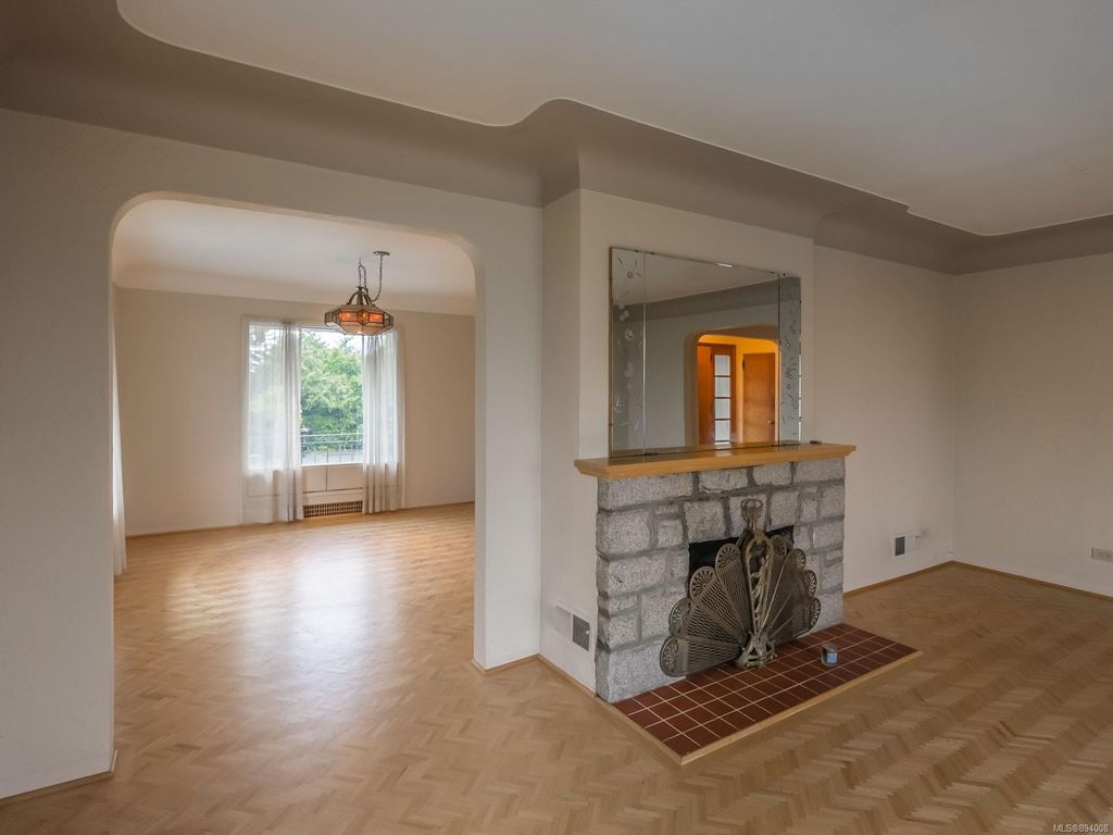 listing image 16041259273907