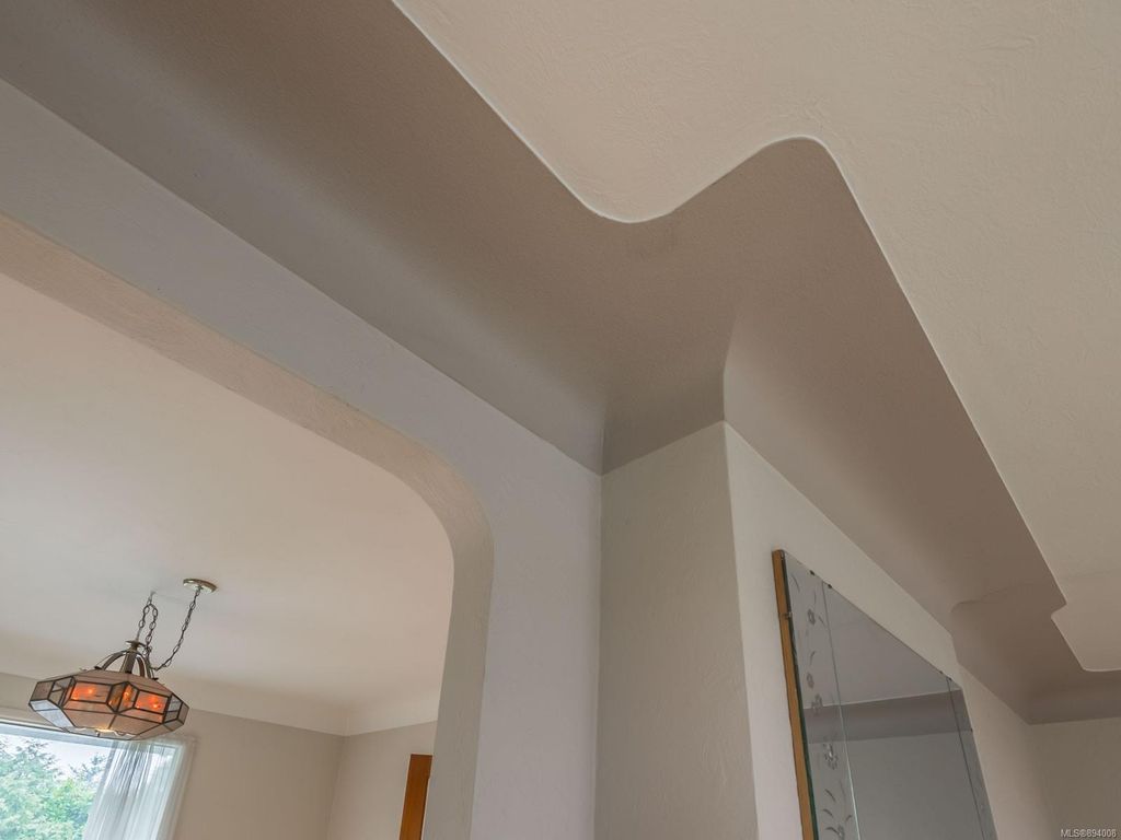 listing image 16043629022984