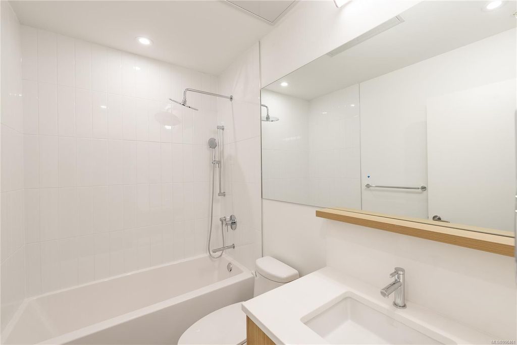 listing image 16043436995335754652
