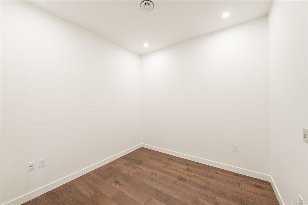 listing image 16046468711871368029