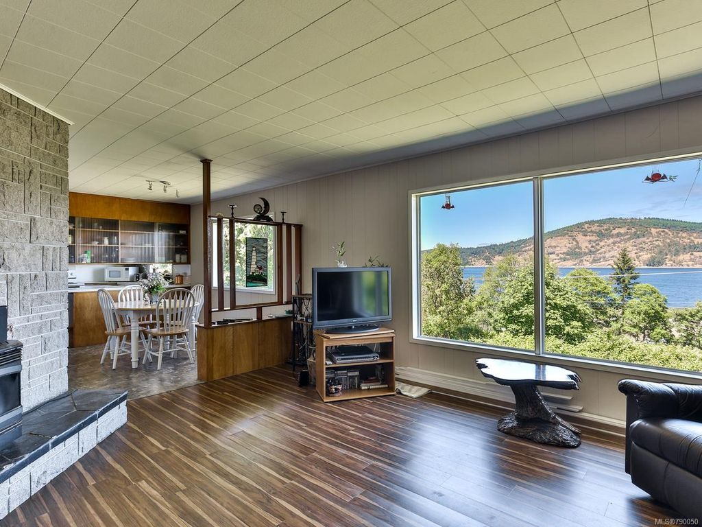 listing image 16043999711298118156