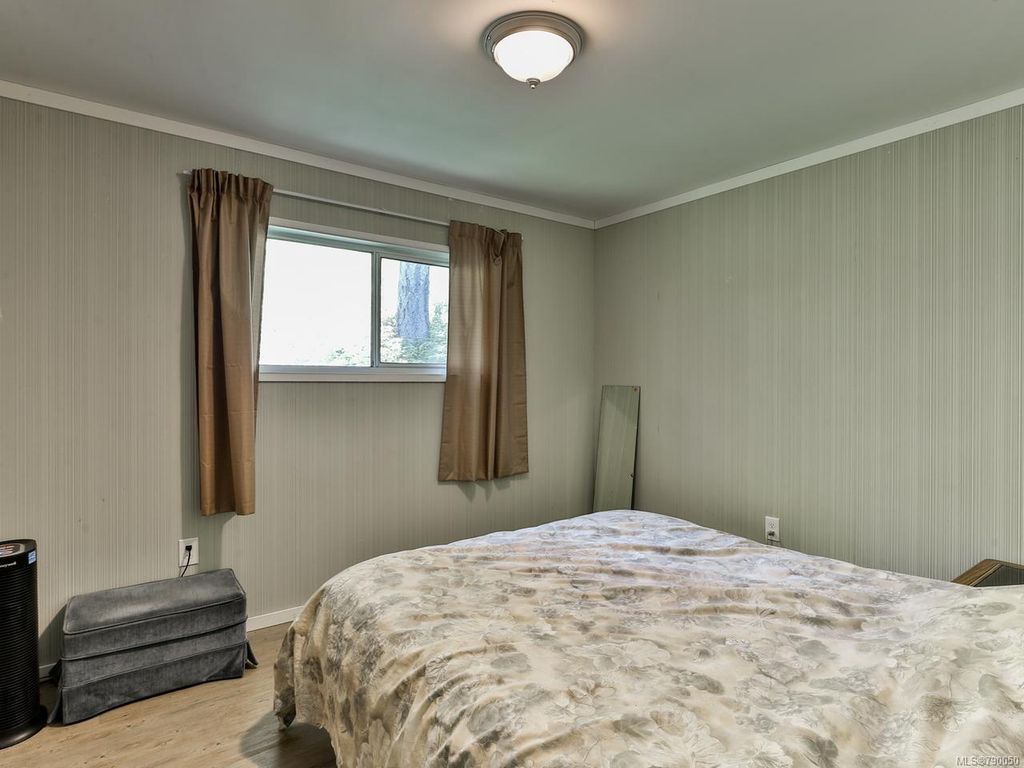 listing image 16044107172388910798