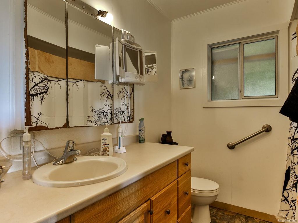 listing image 16049117776967750187