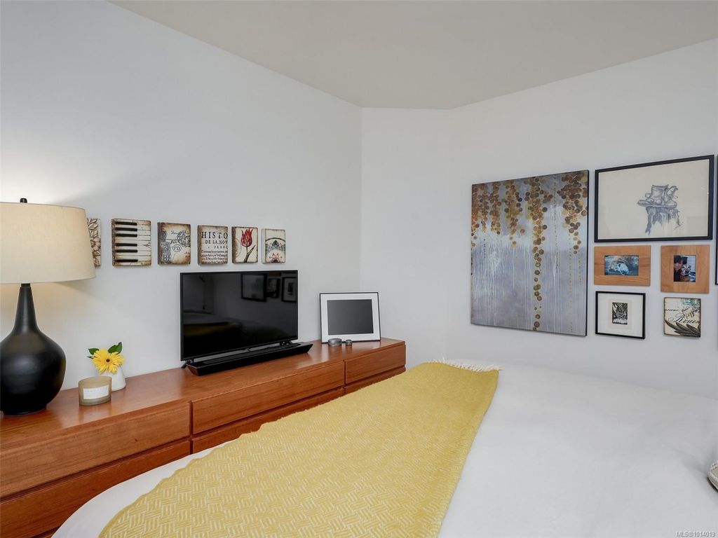 listing image 16044897465022699758