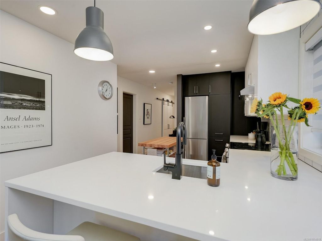 listing image 16041697661304497121