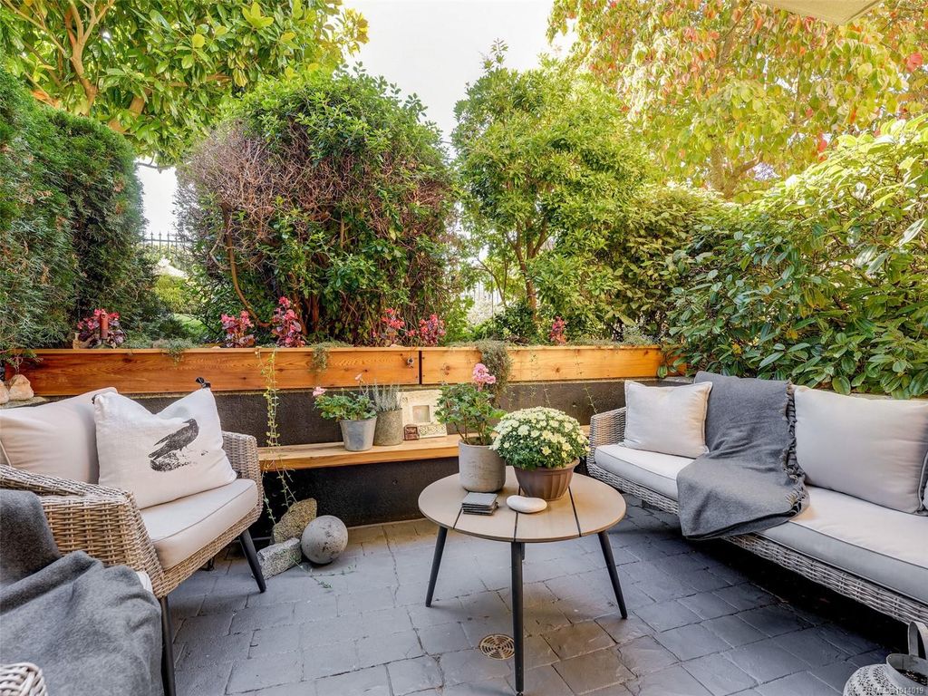 listing image 16042528171191246982