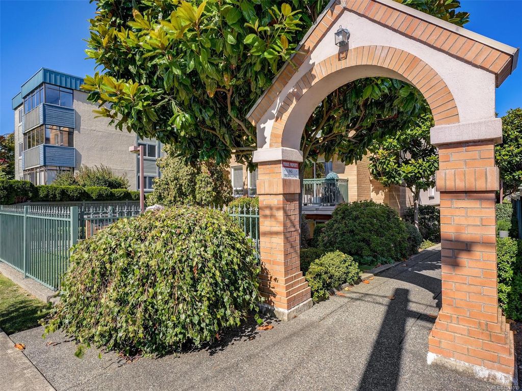 listing image 16049110045442857598