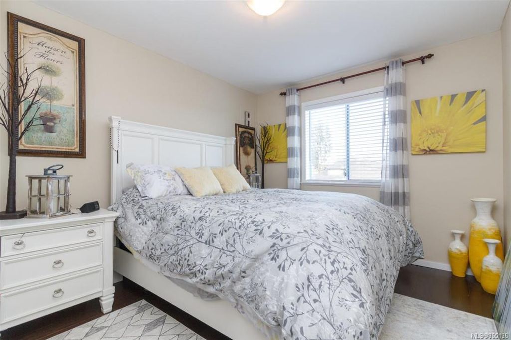 listing image 16042447051886155727