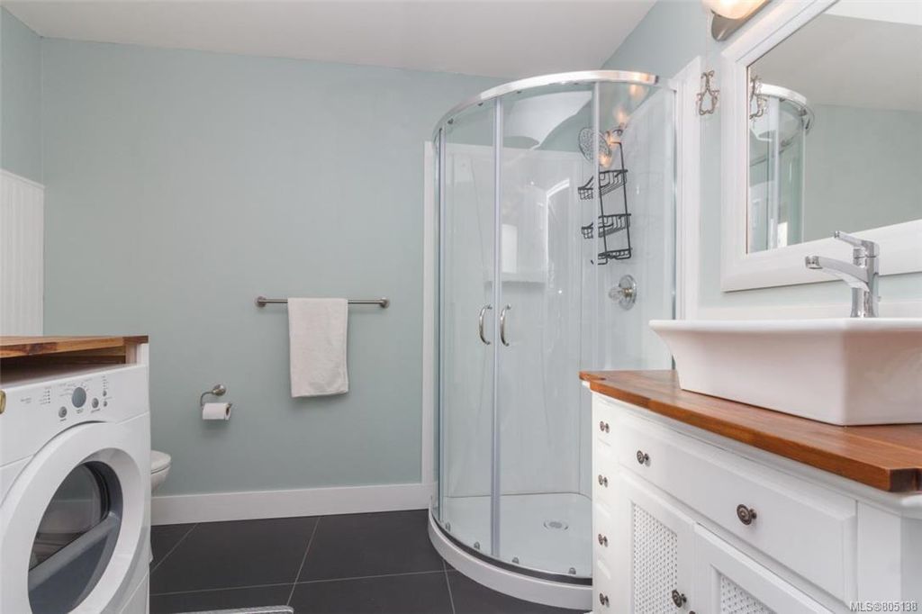 listing image 16045615485591638699