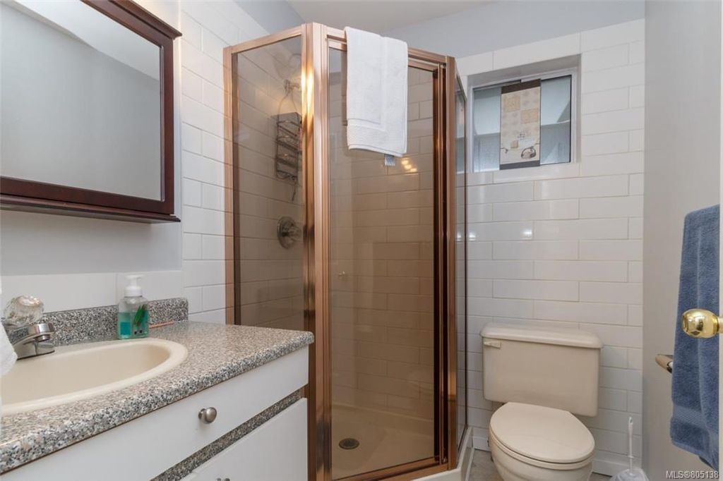 listing image 16049638614897531232