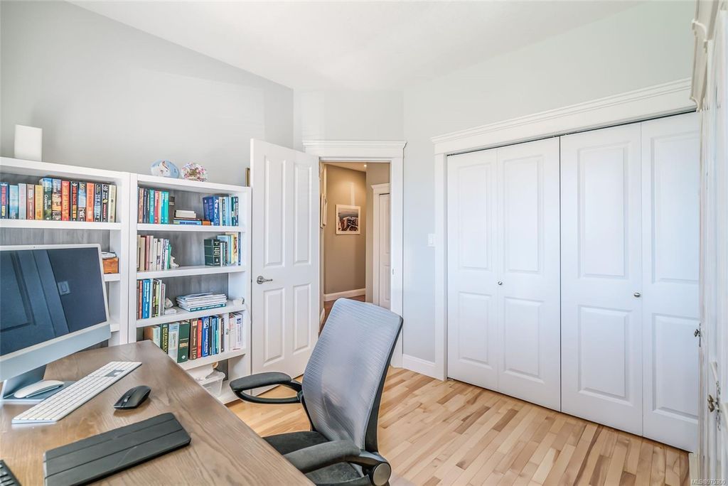 listing image 16045653269250303906
