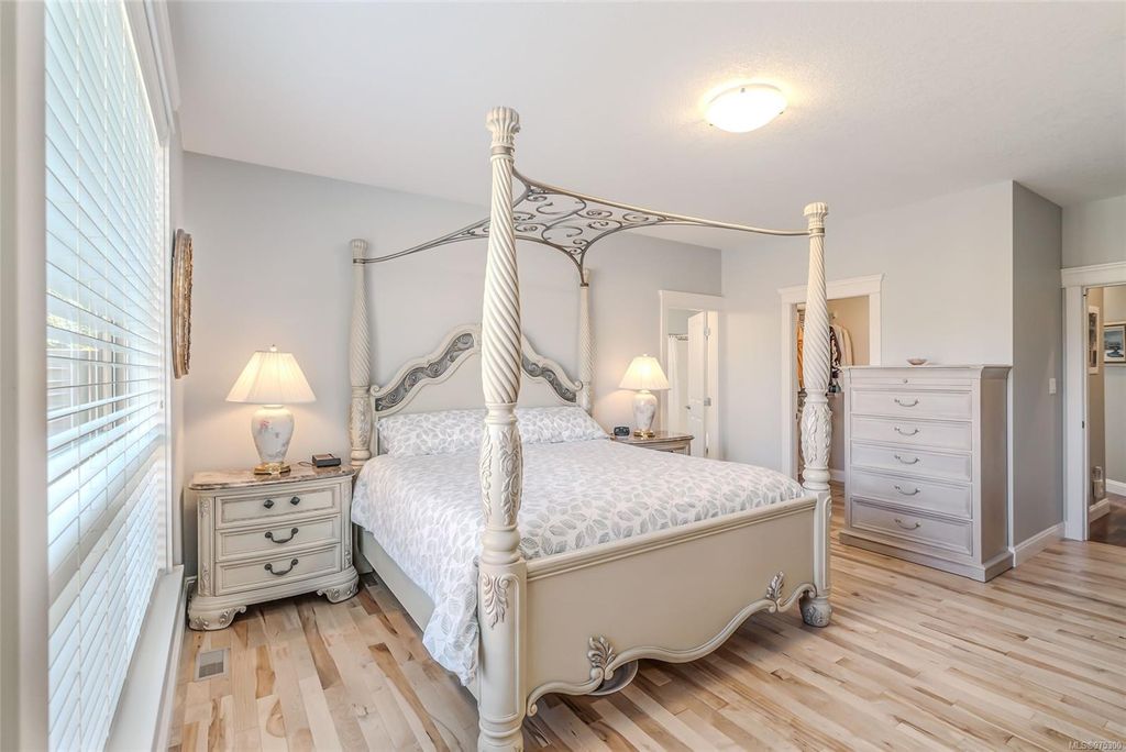 listing image 16046289518427776635