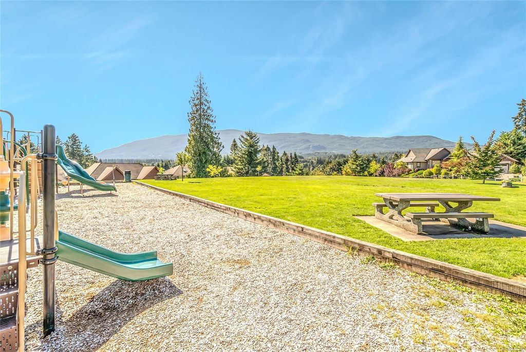 listing image 16040230441690643605