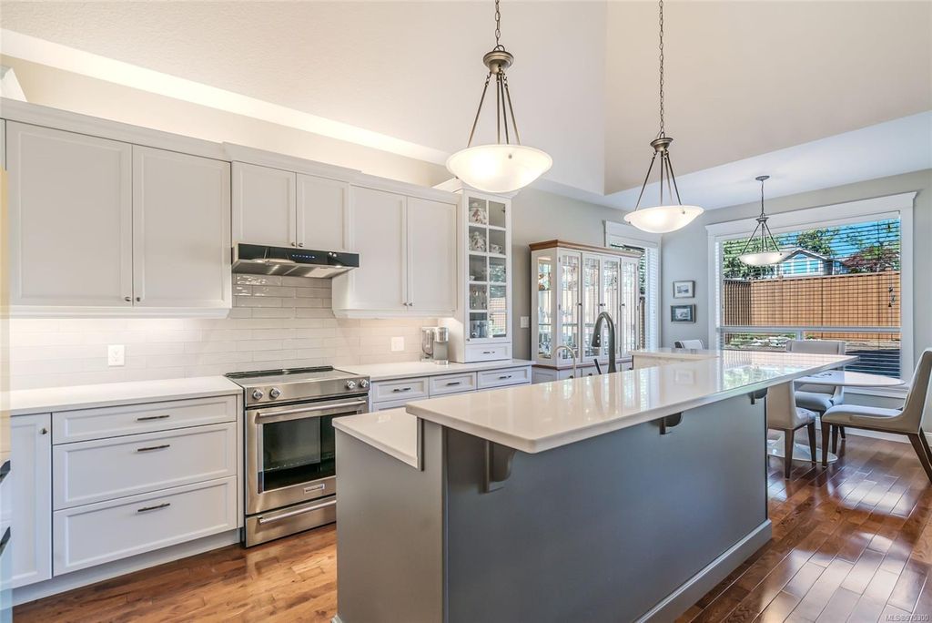 listing image 16040278223617740368