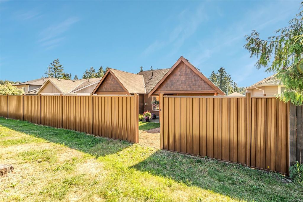 listing image 16044354468406075893