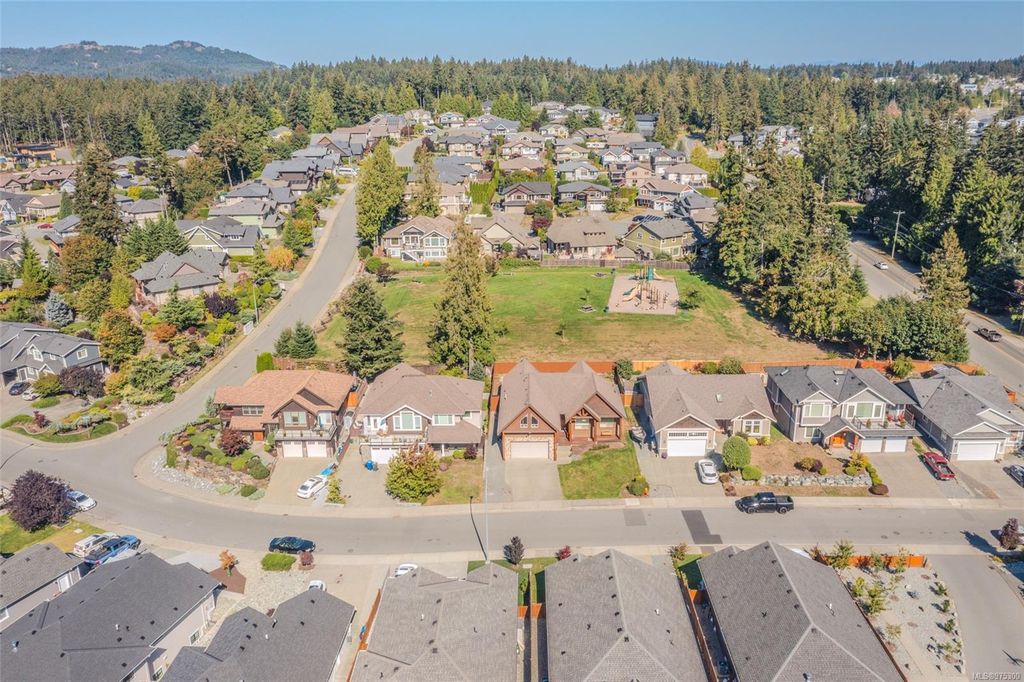 listing image 16046124350285228008
