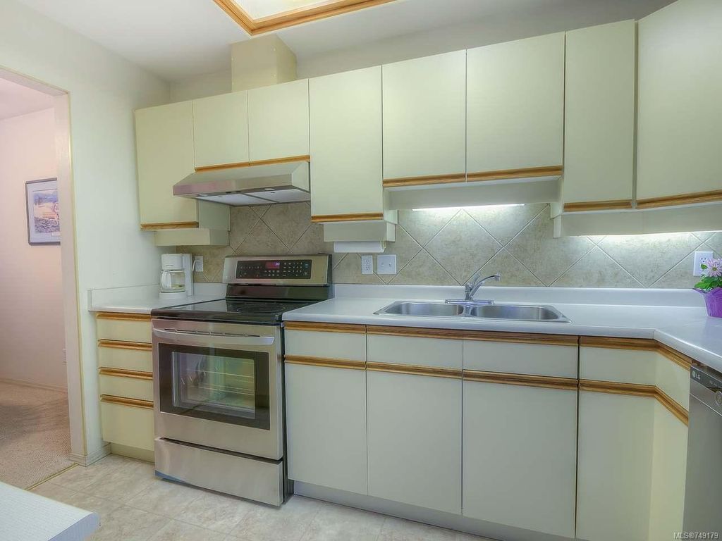 listing image 16048736040450820166