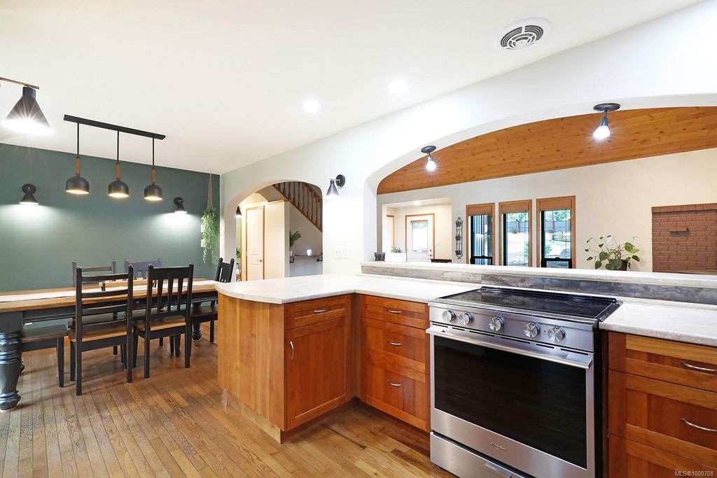 listing image 16045232627650635636