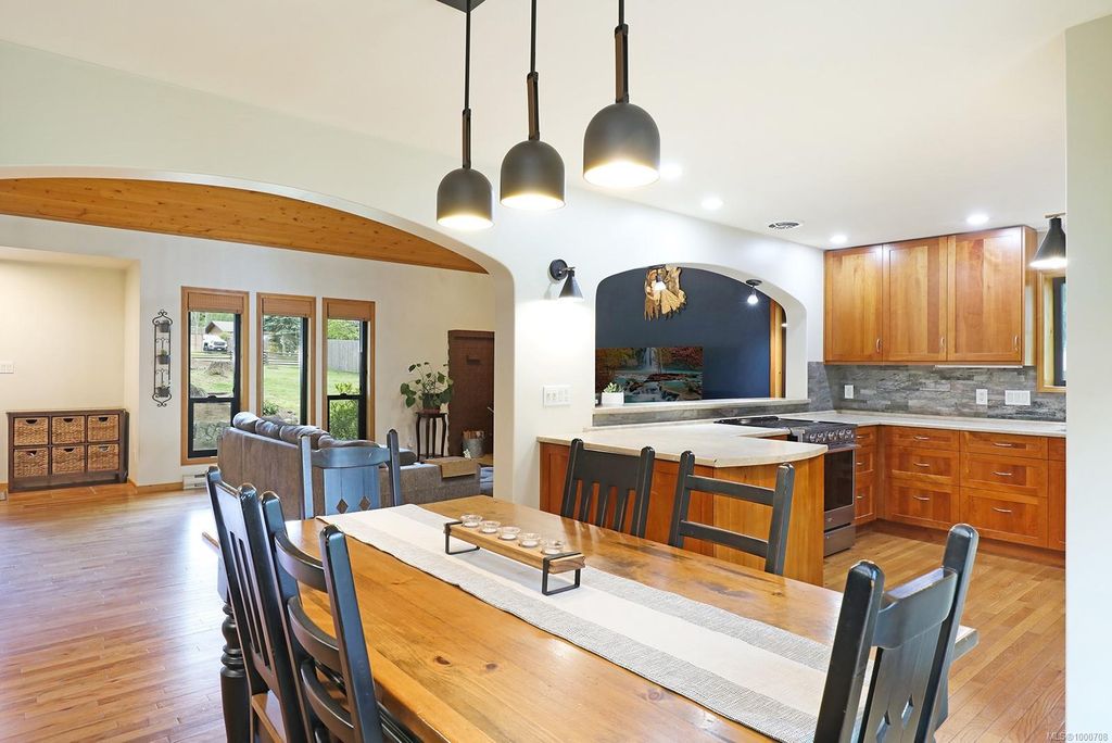 listing image 16040984531000408942