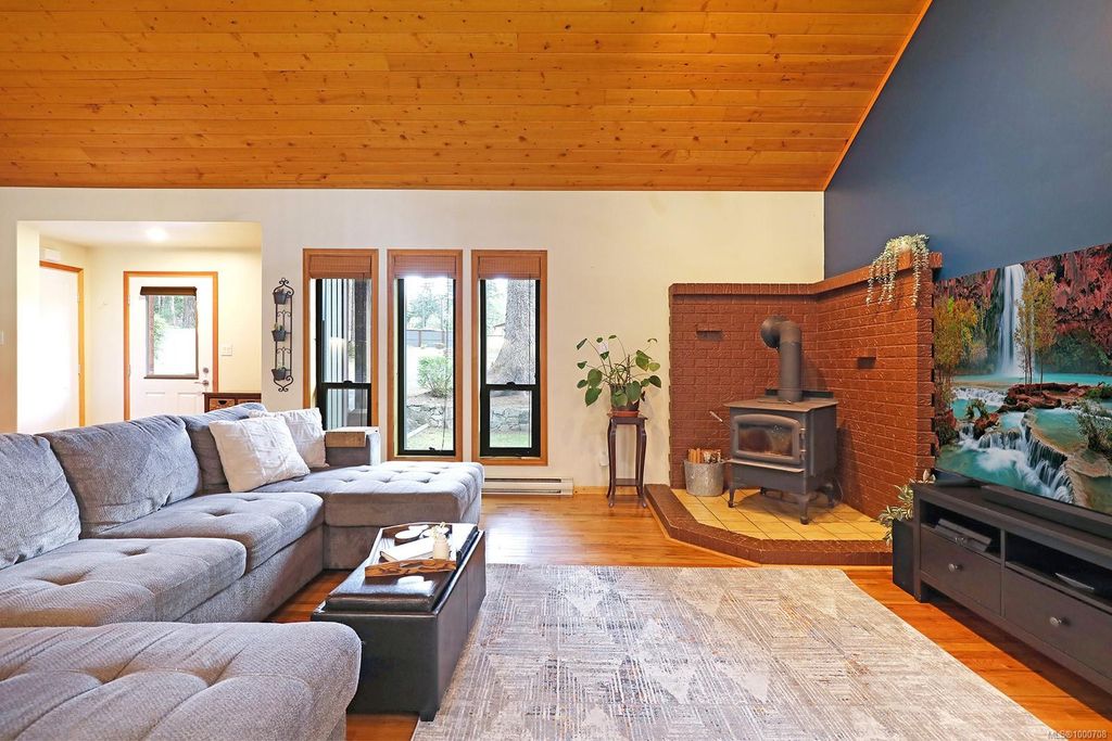 listing image 16048239256477949639