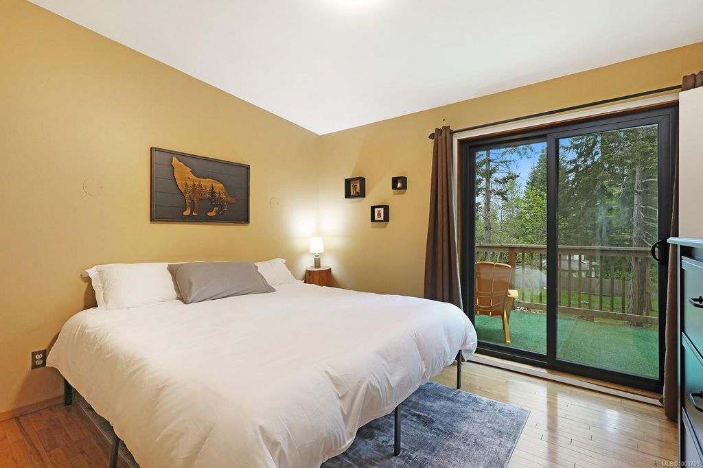 listing image 16045654456444364703