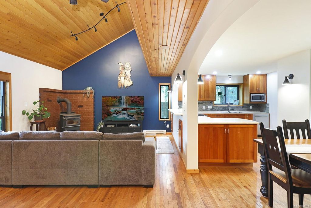 listing image 16041877897571843169